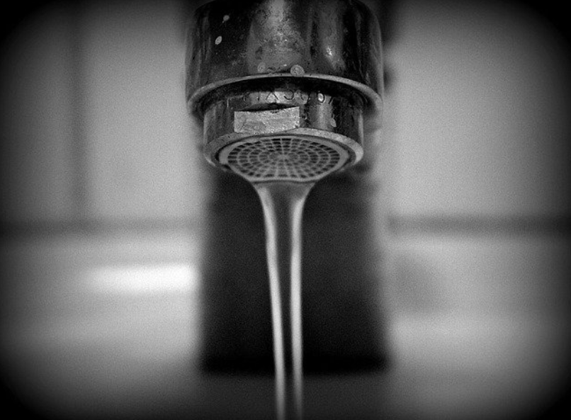 running water faucet